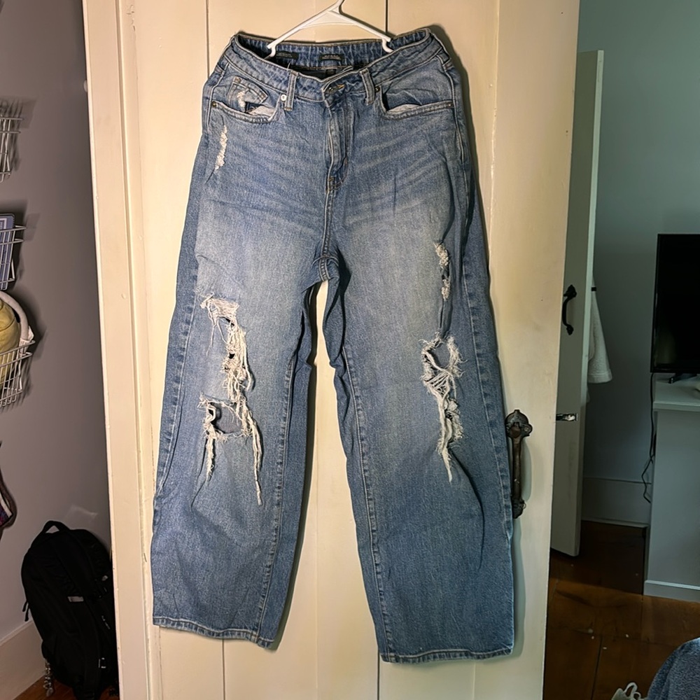 Wide leg ripped jeans